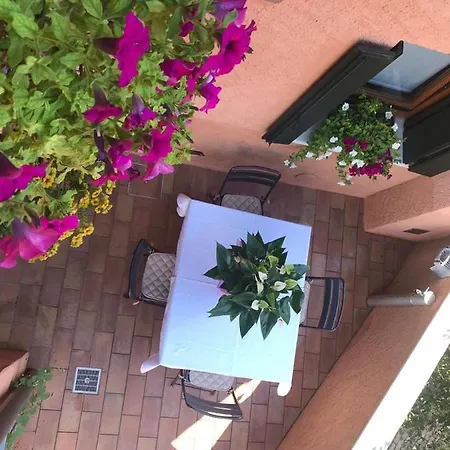 Casa Del Balcone Fiorito Apartamento Cormòns