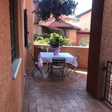 Casa Del Balcone Fiorito Apartamento Cormòns